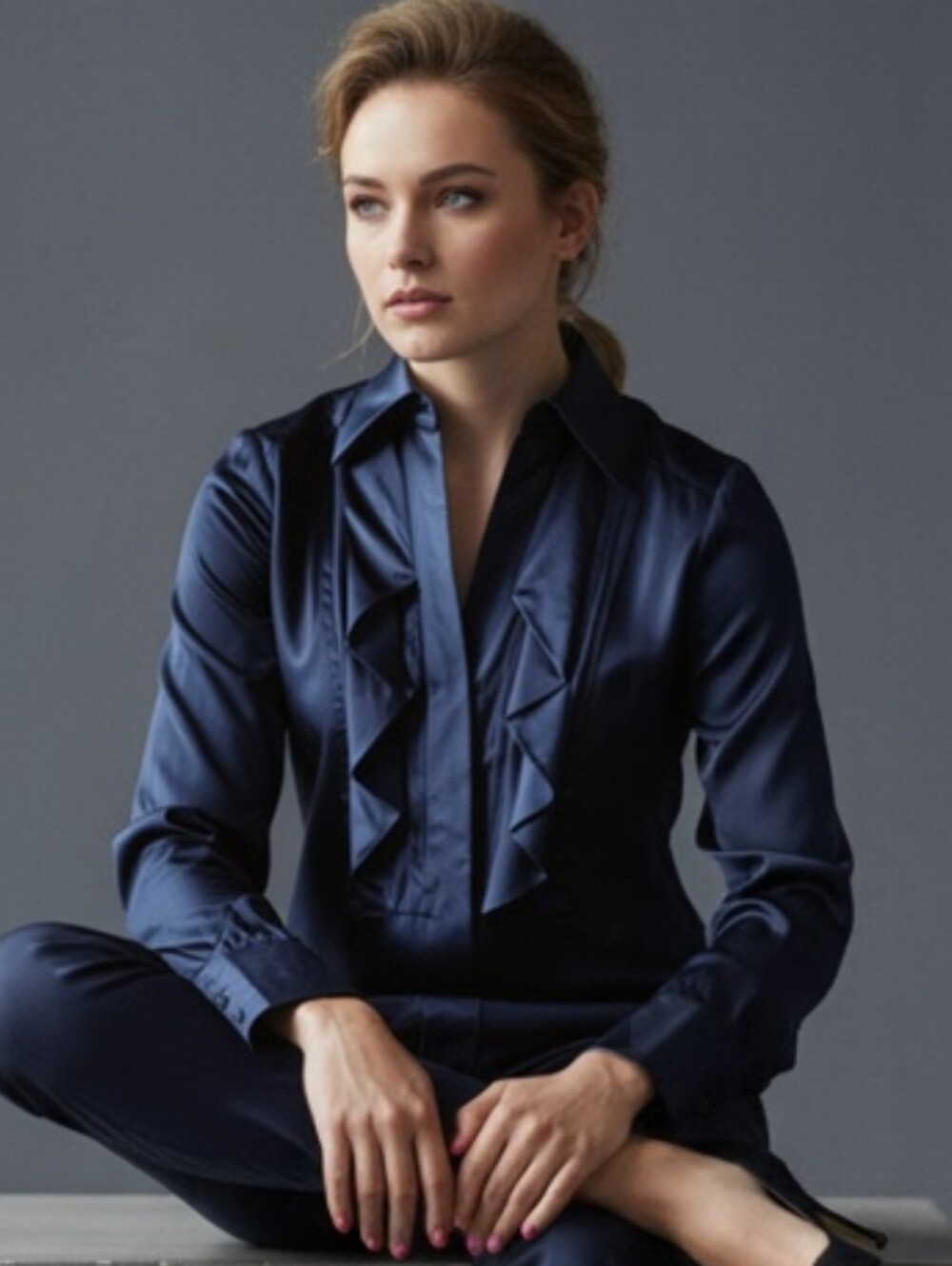 DIANE VON FURSTENBURG DVF Midnight Navy Blue Ruffle Detail SILK Blouse Top 12